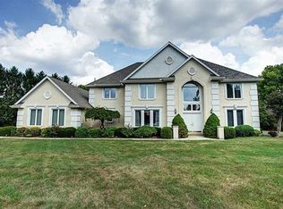 430 Meadowood Dr, Troy, OH