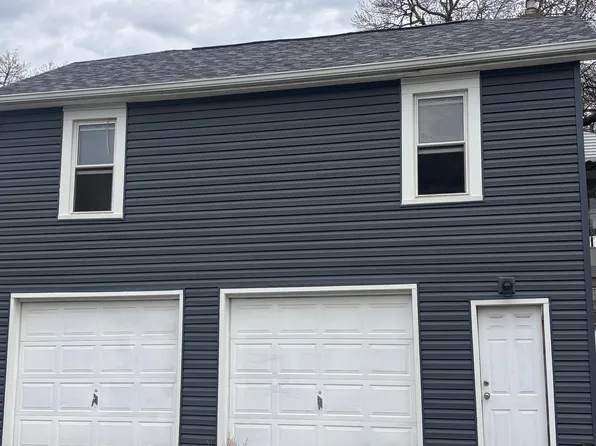 2711 Clough Ave, Highland, IN 46322