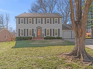 5407 W 100th Ter, Overland Park, KS 66207