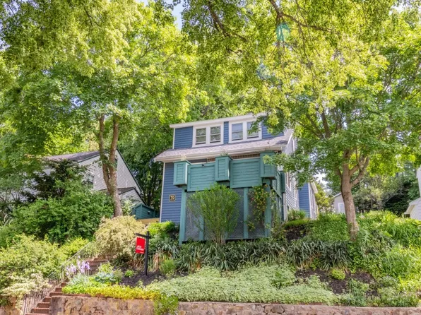 79 Redlands Rd, West Roxbury, MA 02132