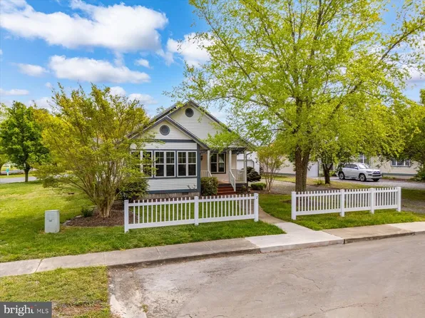 2 Johns Ct, Ocean View, DE 19970