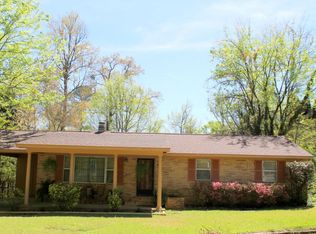 1304 Beverly Ln, Columbus, MS 39701