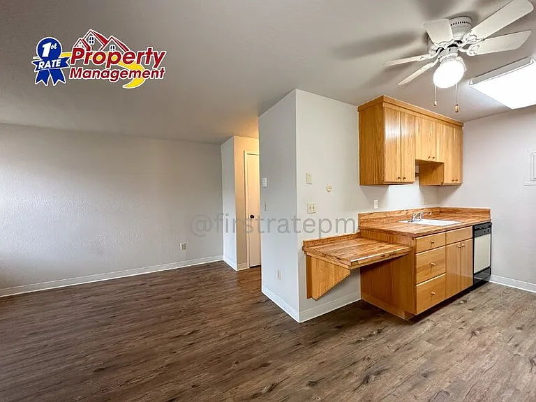 Bond Apartments — Photo 12