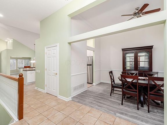 3rd image of 223 Tinley Park Cir
