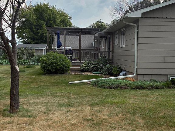 3rd image of 211 Westwood Ct