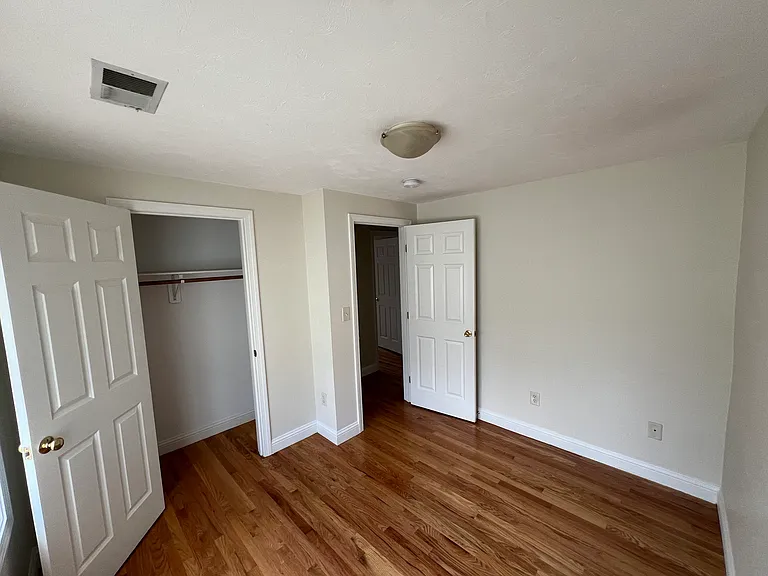 1135 Washington St #4 — Photo 14