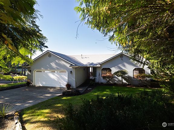 3rd image of 5530 Forest Shores Drive NW