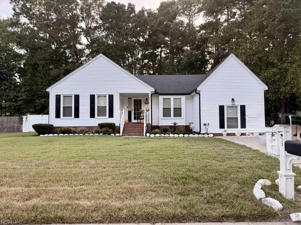809 Haskins Dr, Suffolk, VA 23434