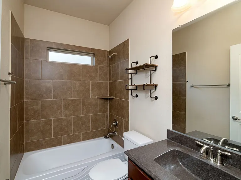 129 Griffin Ave — Photo 21
