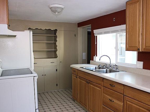3rd image of 1011 N 25th St