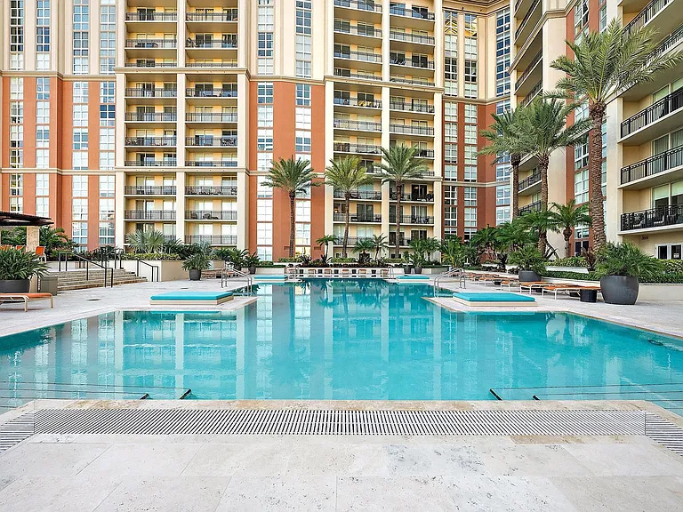 550 Okeechobee Blvd #UPH-03 — Photo 19