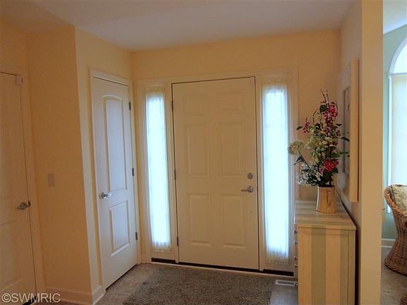 2nd image of 403 Potters Dr