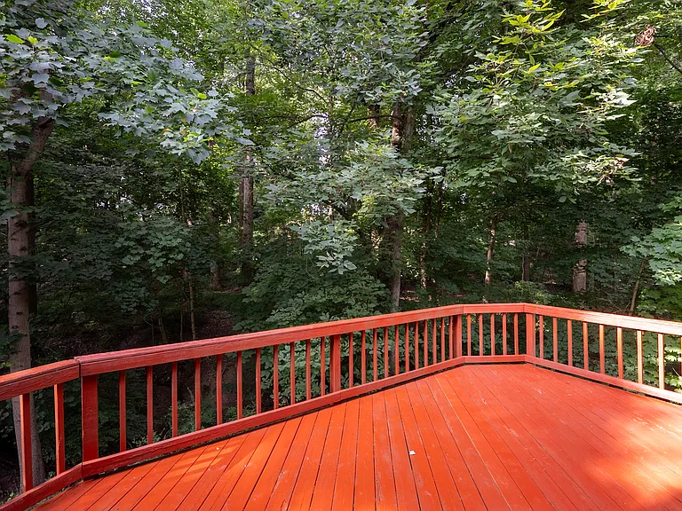 8031 Green Valley Ln — Photo 40