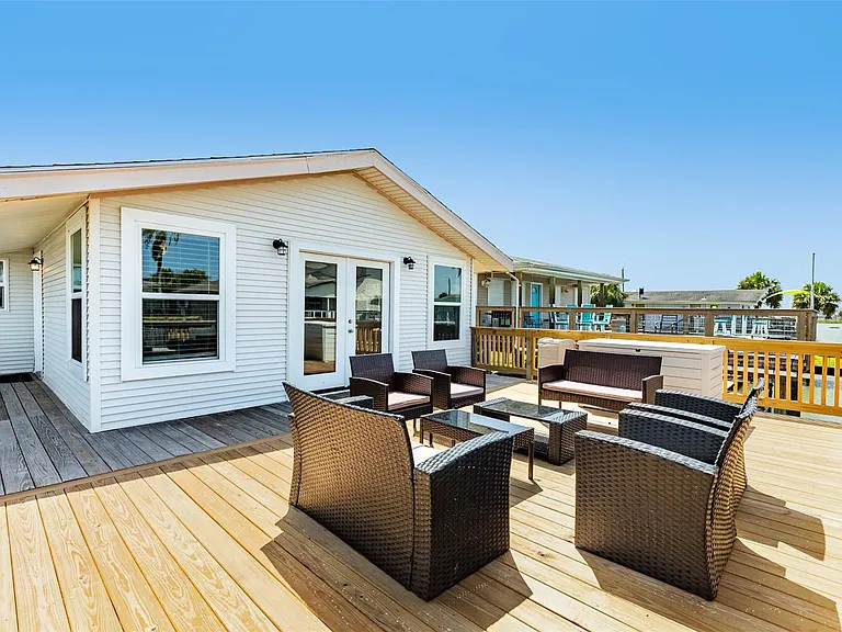 4421 Pelican Rd — Photo 3