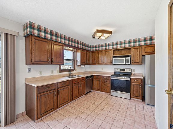 3rd image of 5801 W Karen Dr