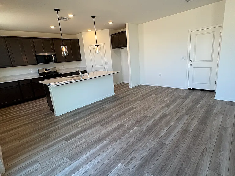 2231 Moscadello St — Photo 8