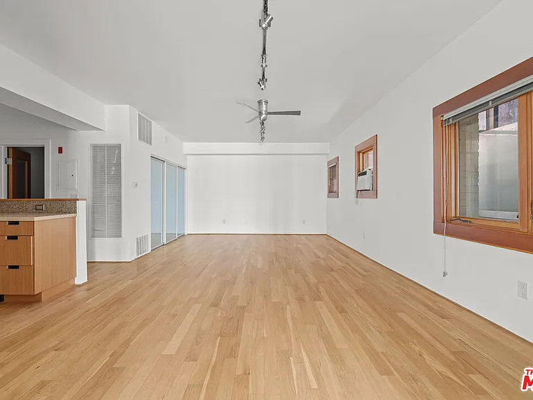 8 Brooks Ave #11 — Photo 8