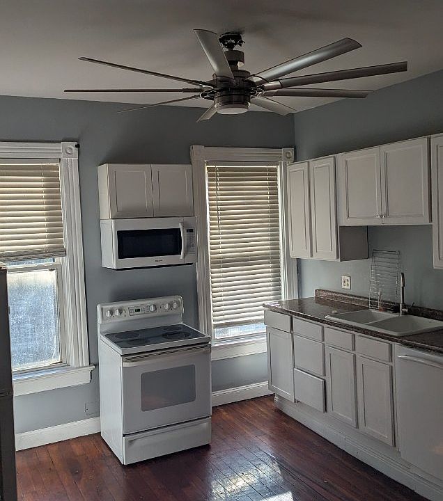 1st image of 883 Rockdale Ave