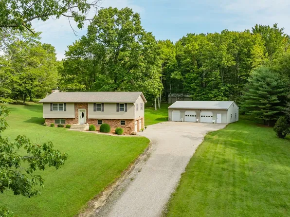 6908 Lemaster Rd, Athens, OH 45701