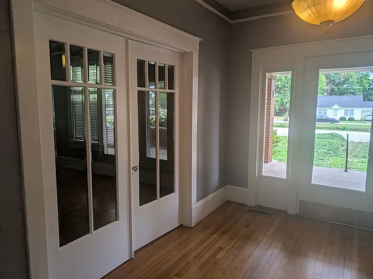 207 W Main St — Photo 20