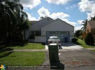 8610 SW 12th St, Pembroke Pines, FL 33025