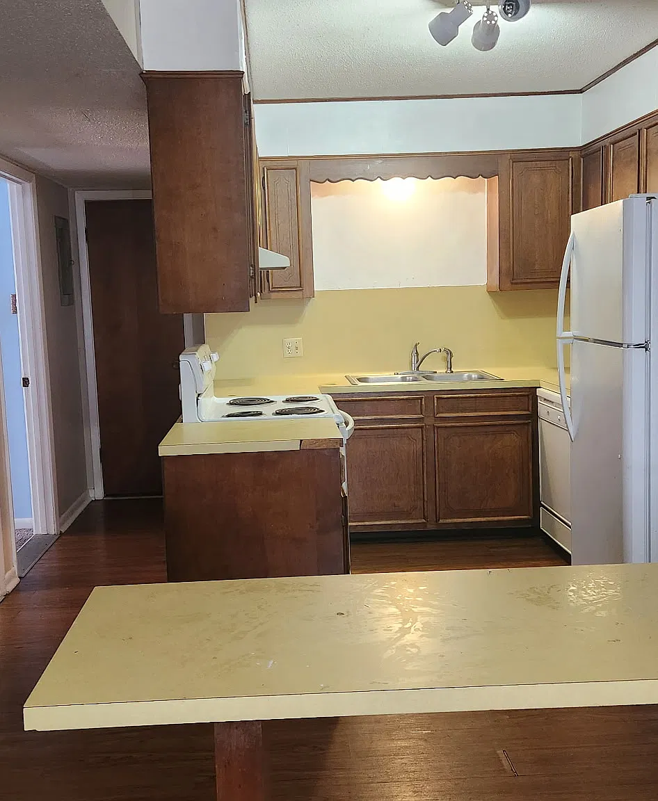 2 bed, 900 sqft, $900 — Photo 1