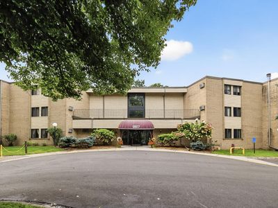 5607 Green Circle Dr APT 101, Minnetonka, MN, 55343