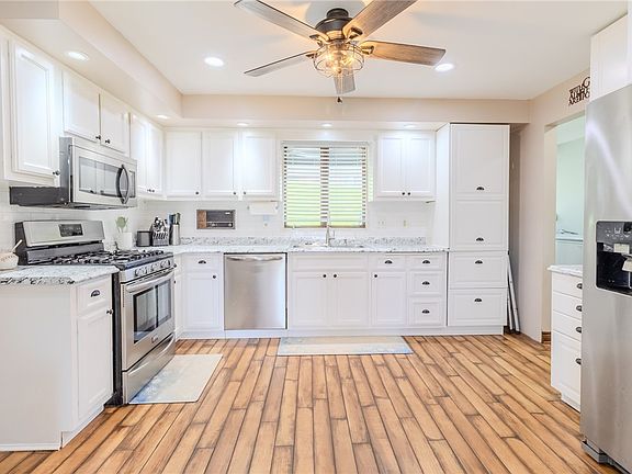 4th image of 844 Sylvan Ave