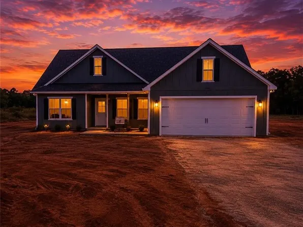 1097 30th St, Valley, AL 36854