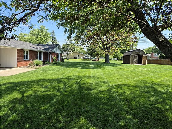 2nd image of 2360 E Rahn Rd