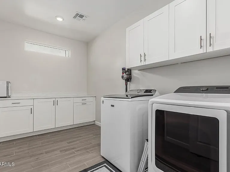 1906 E Robb Ln — Photo 19