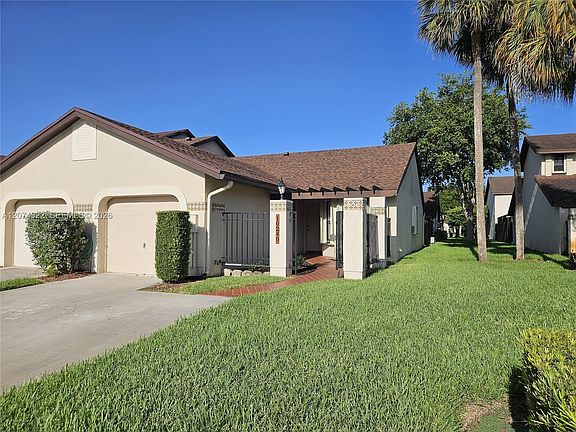 3rd image of 10240 SW 137th Ct