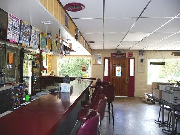5th image of 52807 Railroad Ave