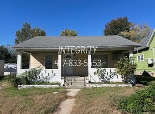 2105 N Weller Ave, Springfield, MO 65803