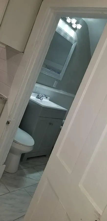 2 bed, 2030 sqft, $1,200 — Photo 3