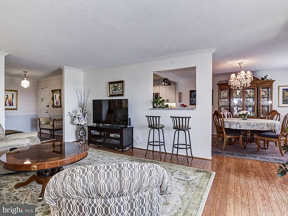 5th image of 5904 Mount Eagle Dr APT 1118
