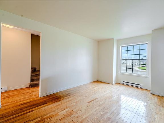 5th image of 62 Beothuck Street