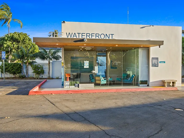 The Waterfront — Photo 173