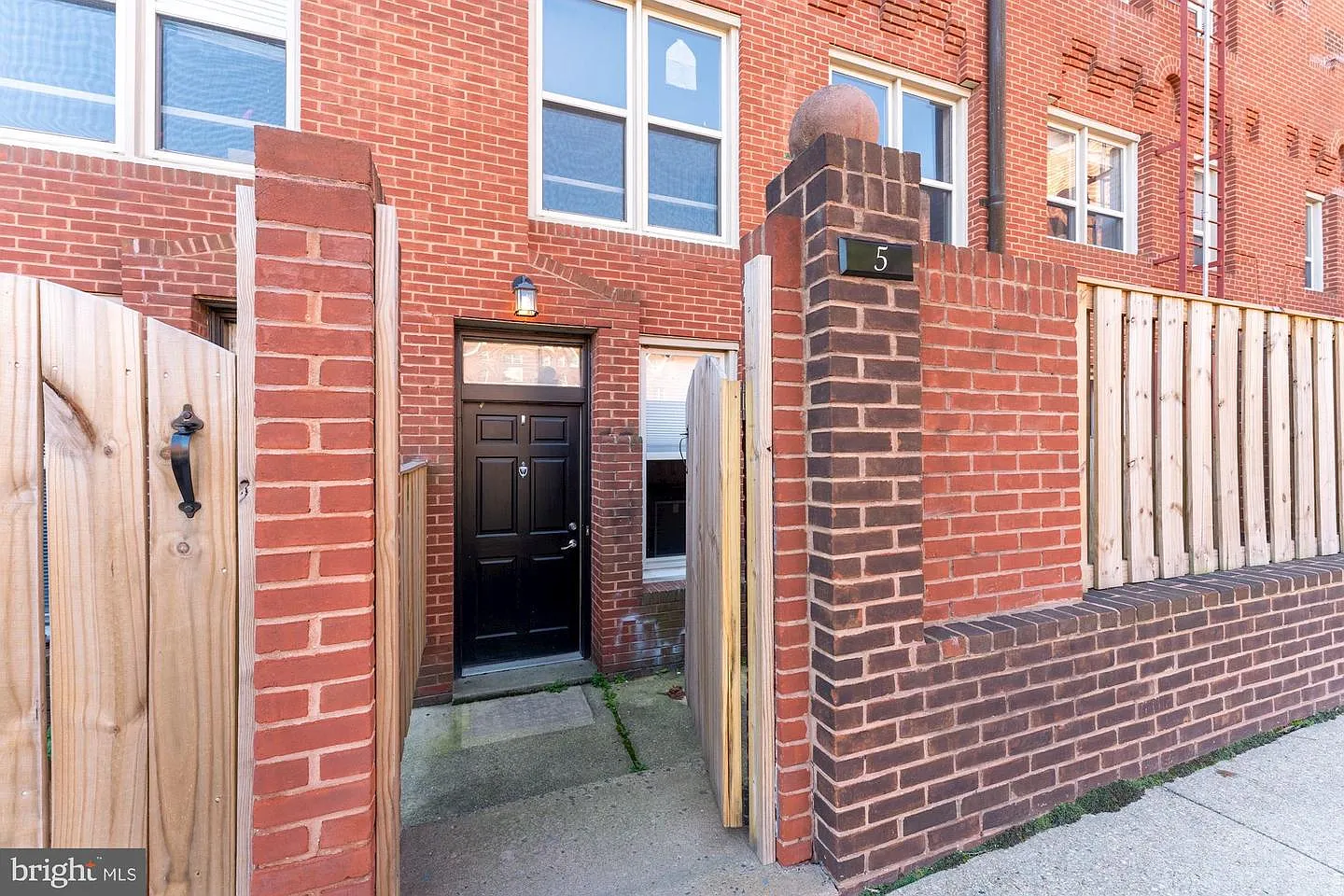 5 14th St NE #5 photo 1