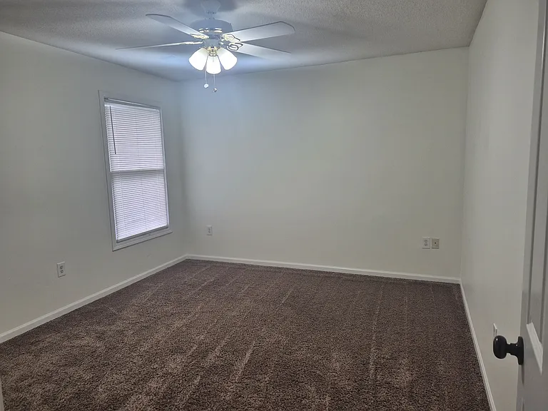 822 E 167th Ct — Photo 18