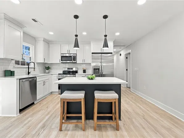 1405 Salton Dr, Chesapeake, VA 23325