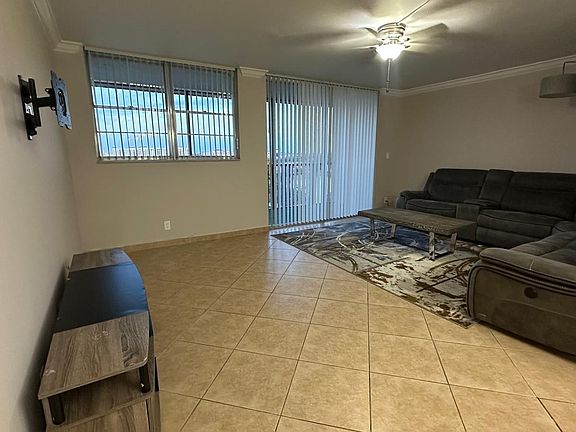 4th image of 3300 W Rolling Hills Circle #708