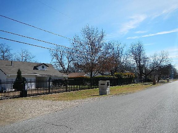5th image of 309 S Acres Dr