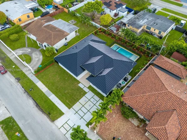 9235 SW 42nd St, Miami, FL 33165