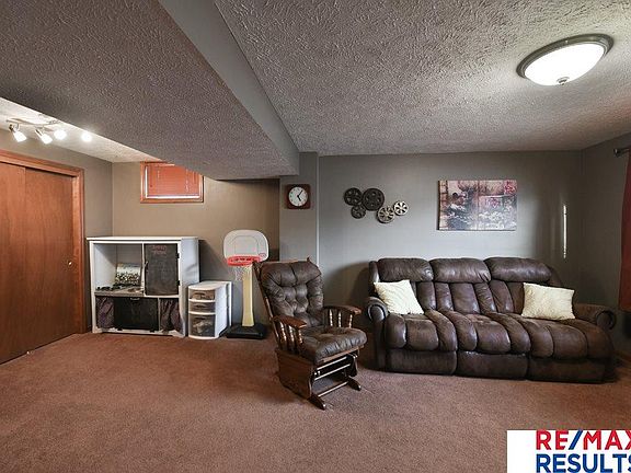 5th image of 11104 Crown Point Ave