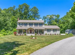 6 W Ridge Rd, Colchester, CT 06415