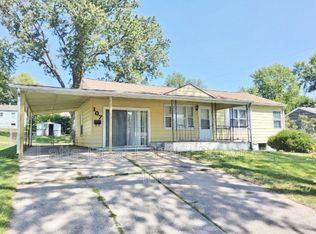 107 N Peck Dr, Independence, MO 64056