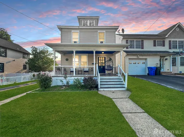 59 S 2nd St, Fords, NJ 08863