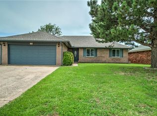 728 Cooper Ln, Yukon, OK 73099