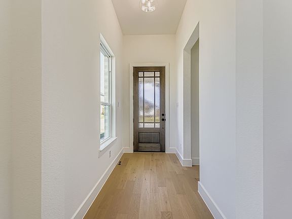 4th image of 6032 Silverstein St